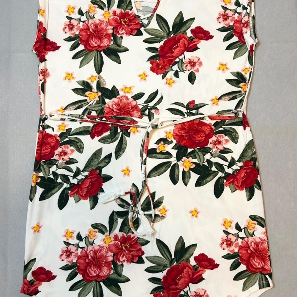 Bobbie Brooks white floral dress Size: 1X